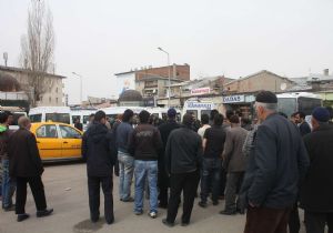 Garaj esnafı temizlik istiyor